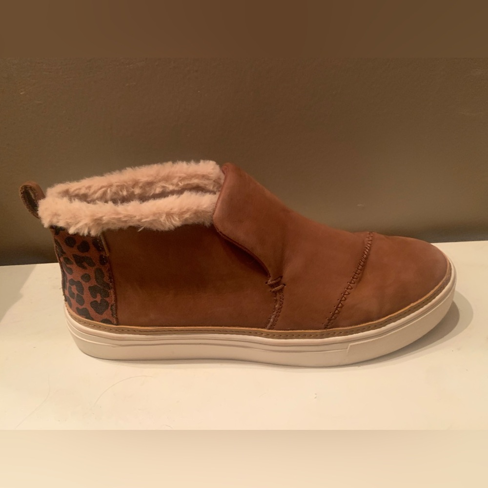 Toms Paxton Slip On Shoes booties Suede Faux Shearling Dark Ember Leopard 8.5